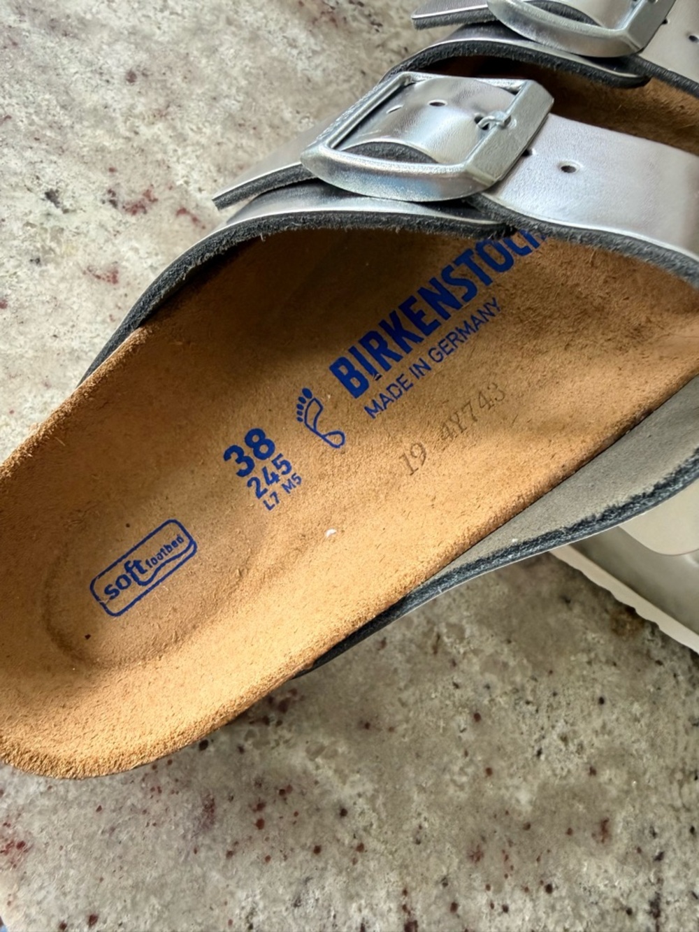 Birkenstock Arizona Metallic Silver Sandals EU 38 / US 7-7.5 (NEW) - Picture 4 of 5